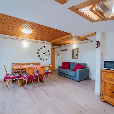 Appartamento Centro Mansarda Con Balcone E Giardino *