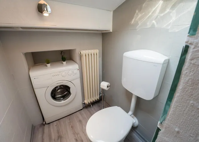 Apartman Centro Mansarda Con Balcone E Giardino *