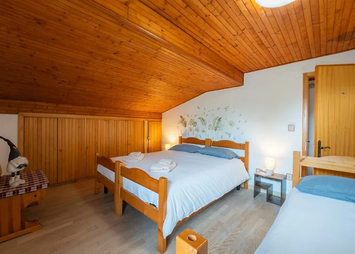 Lägenhet Centro Mansarda Con Balcone E Giardino